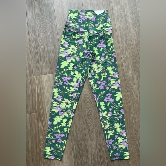 NWT OFFLINE By Aerie Real Me Legging 7/8 Size M Green Floral - Picture 2 of 5